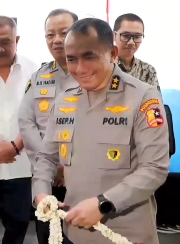 1006034748